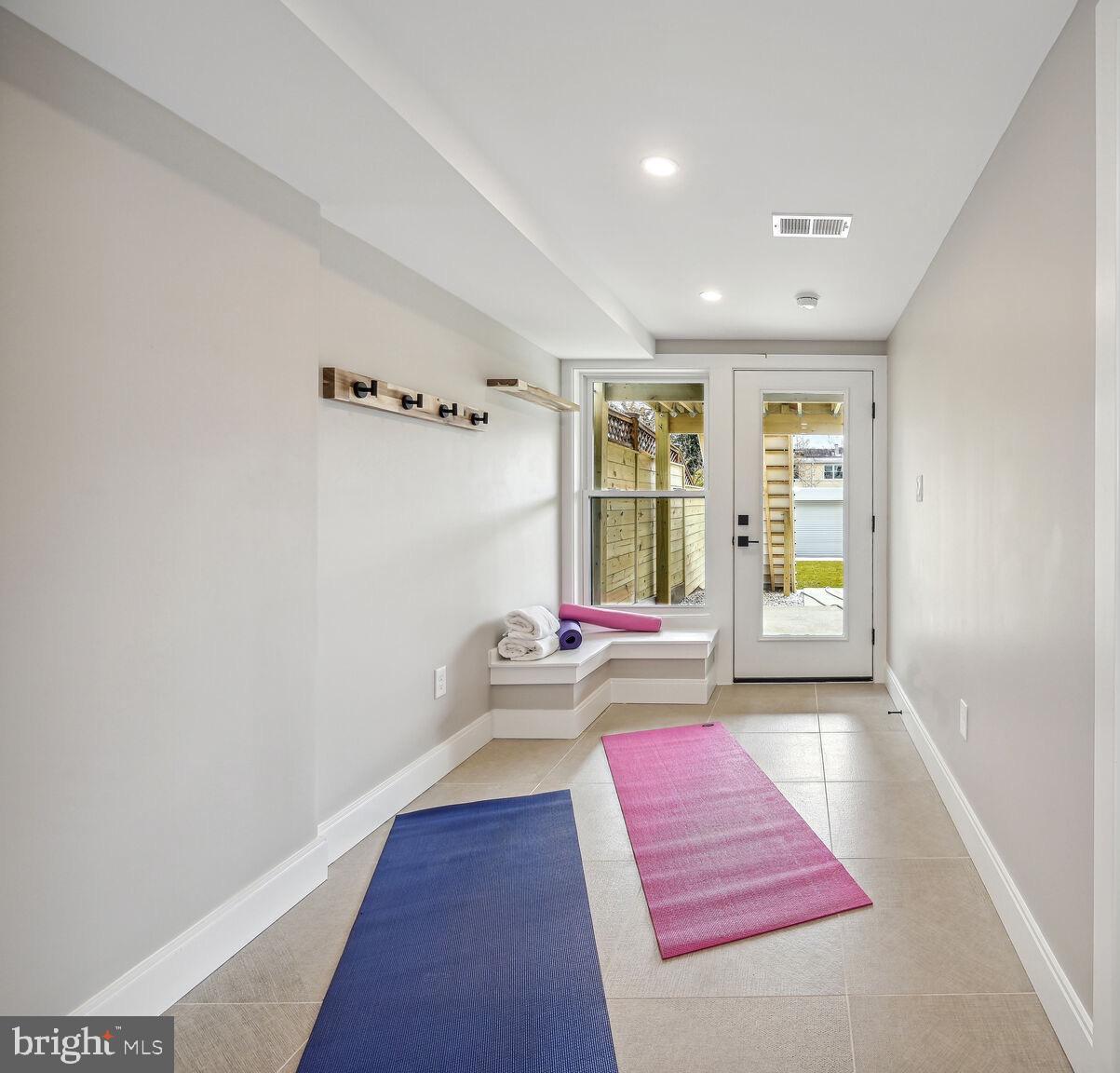 1312 Longfellow St NW