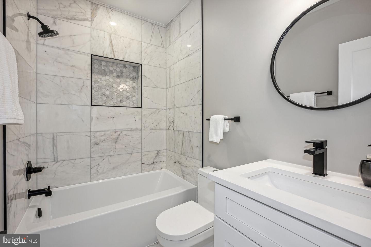 1312 Longfellow St NW