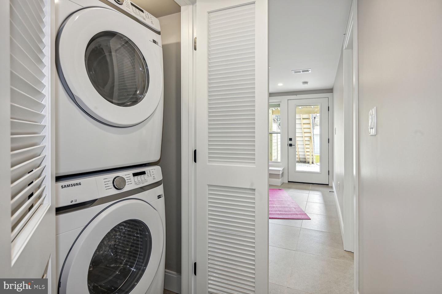 1312 Longfellow St NW