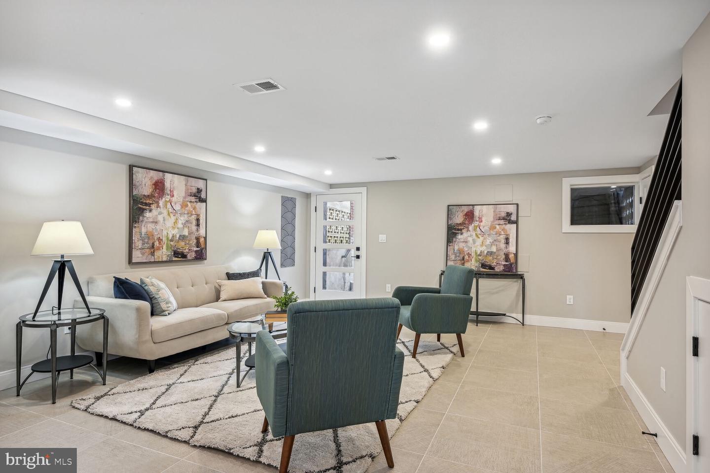 1312 Longfellow St NW