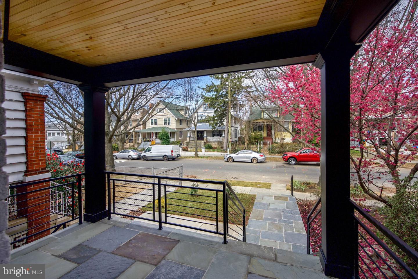 1312 Longfellow St NW