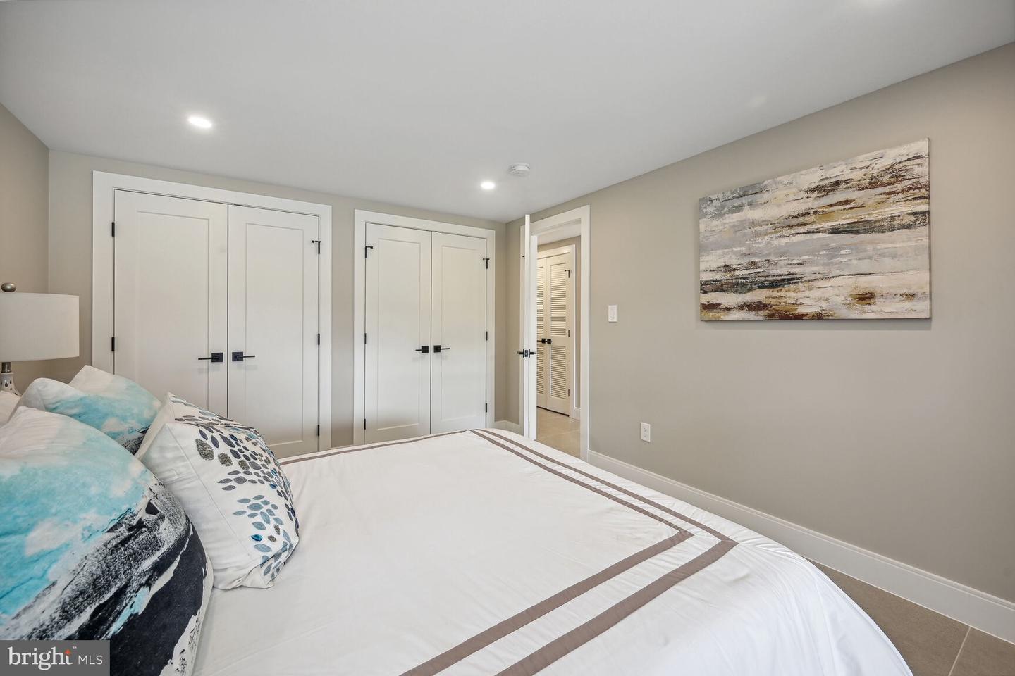 1312 Longfellow St NW