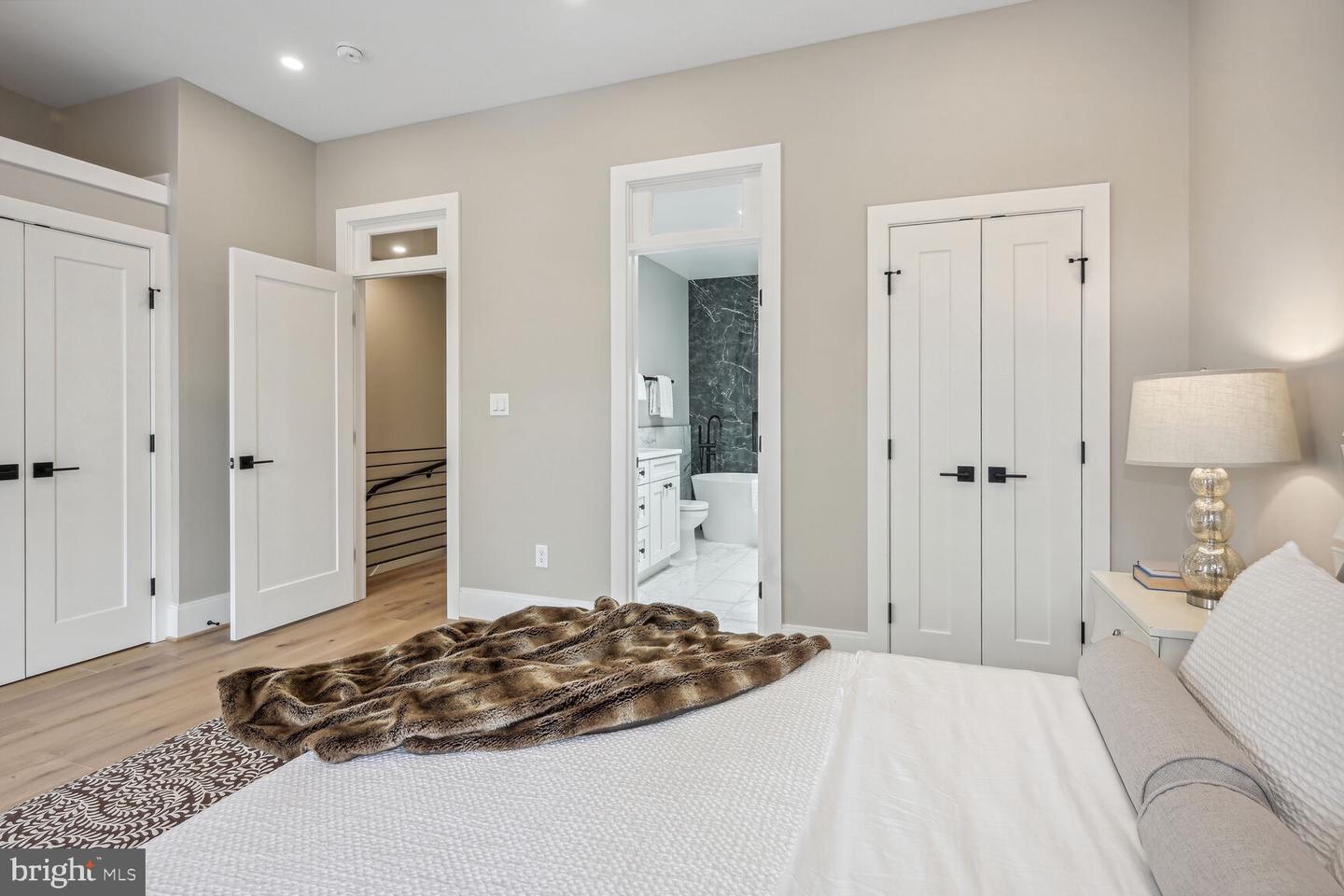 1312 Longfellow St NW