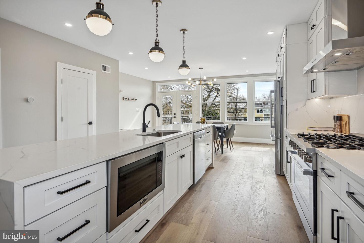 1312 Longfellow St NW