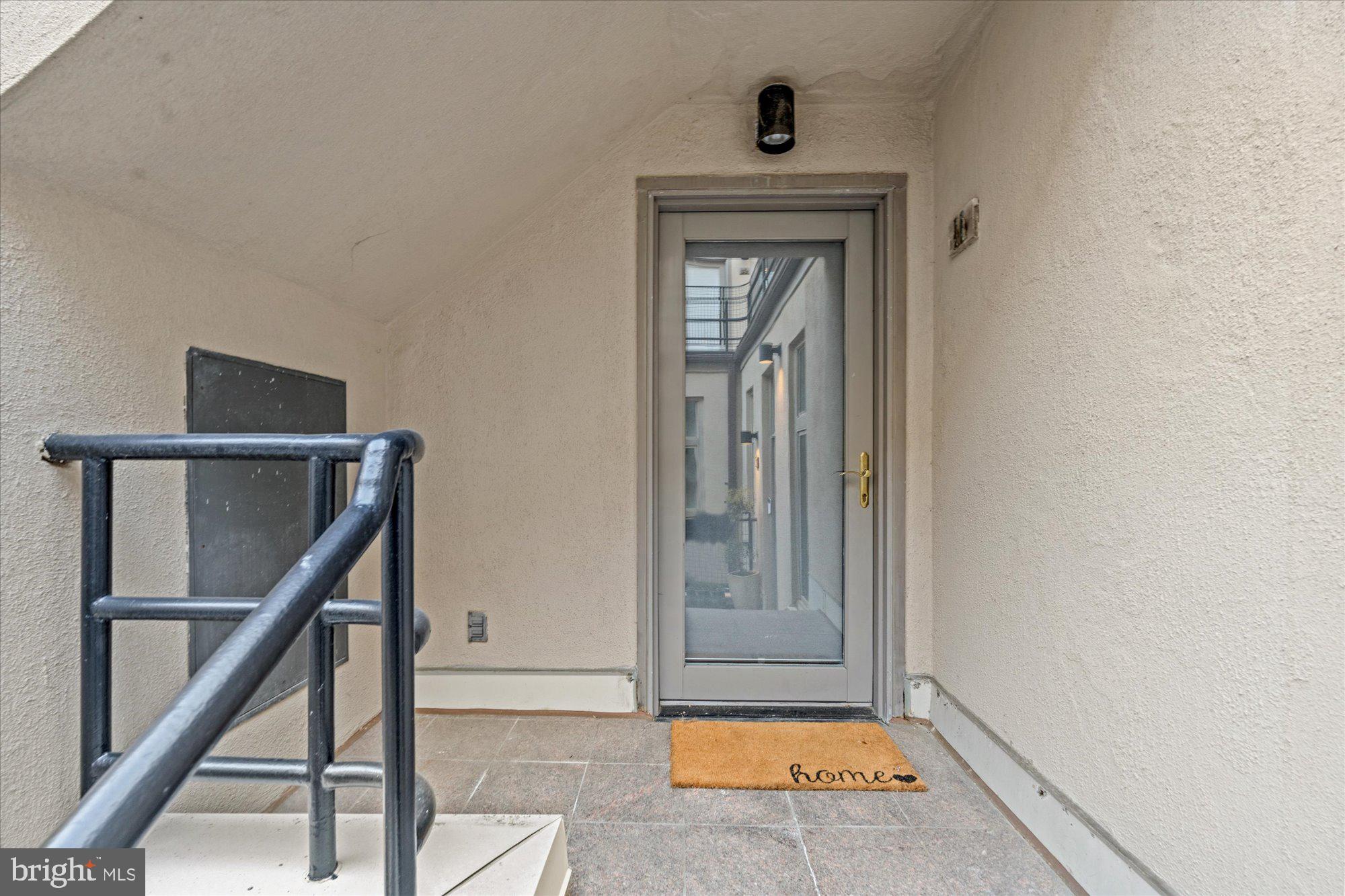 1313 Vermont Ave NW #11