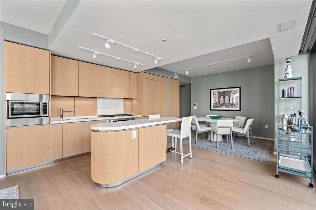 925 H ST NW #810