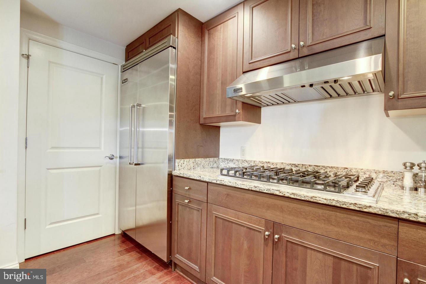 2501 WISCONSIN AVE NW #206