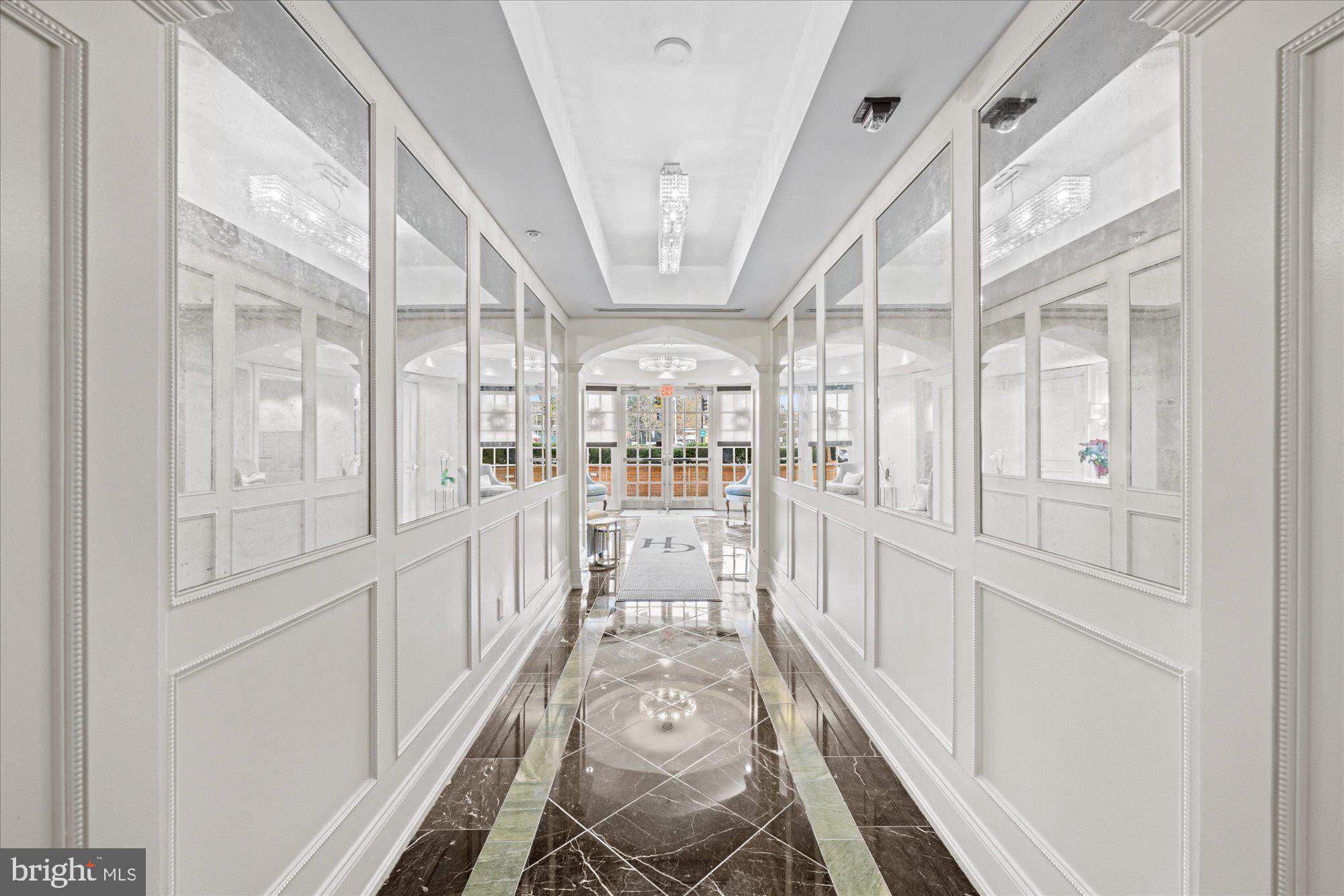 2501 WISCONSIN AVE NW #206