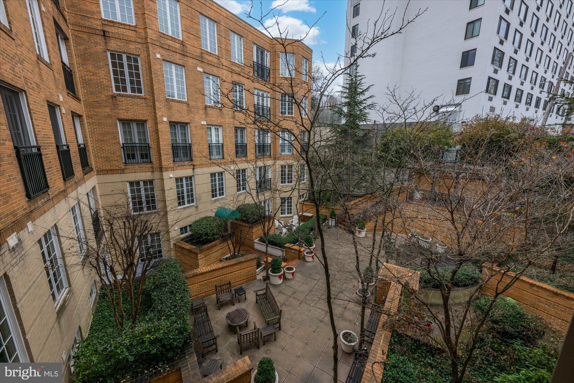 2501 WISCONSIN AVE NW #206