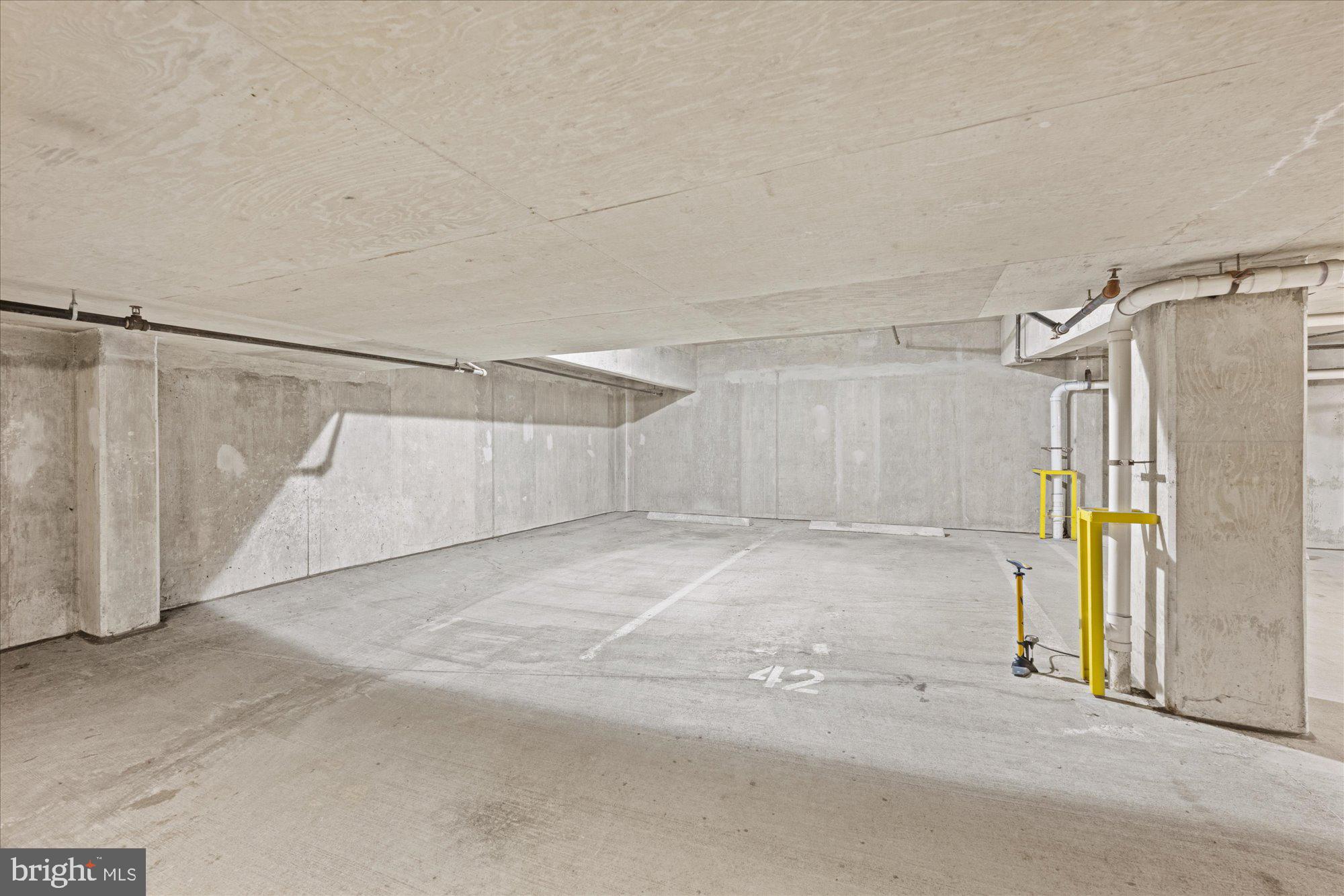 2501 WISCONSIN AVE NW #206