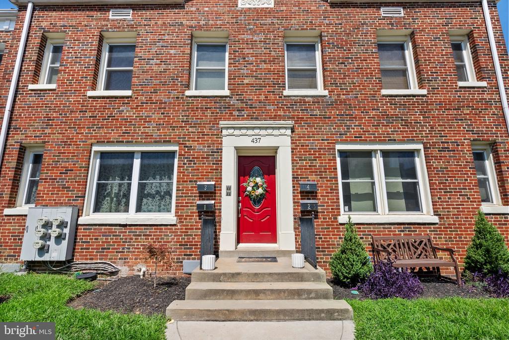 437 Manor Pl NW #2
