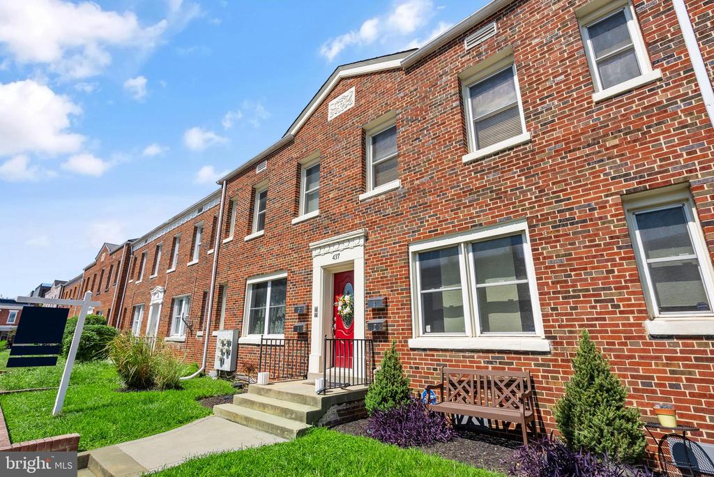 437 Manor Pl NW #2