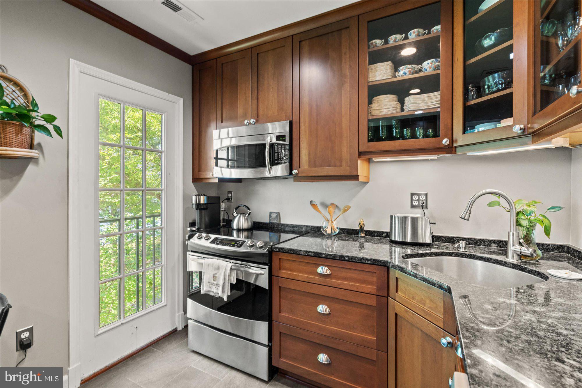 4625 1/2 MacArthur Blvd NW #B