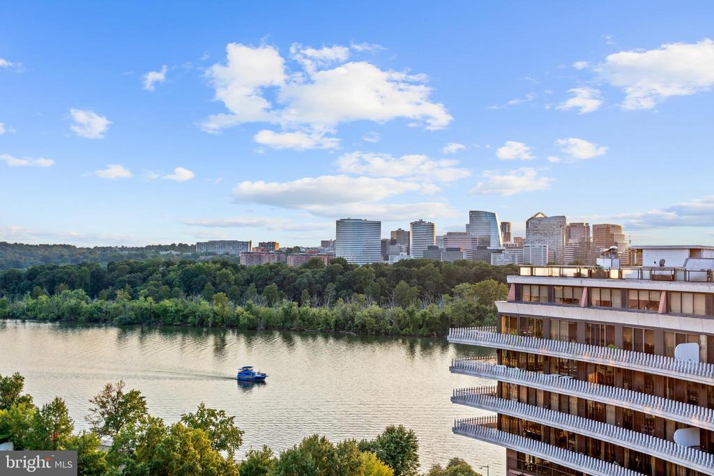 700 New Hampshire Ave NW #1518
