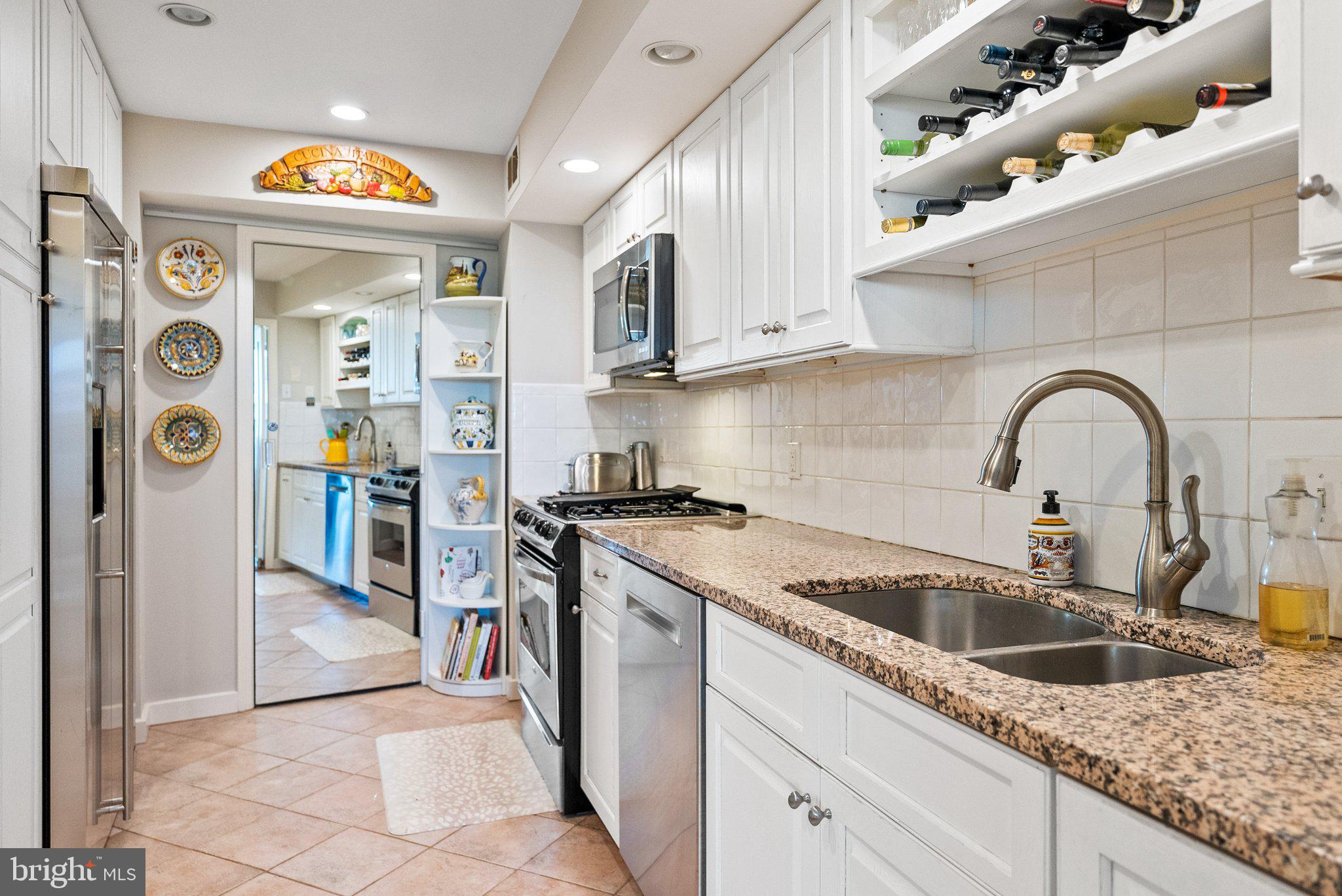 700 New Hampshire Ave NW #1518