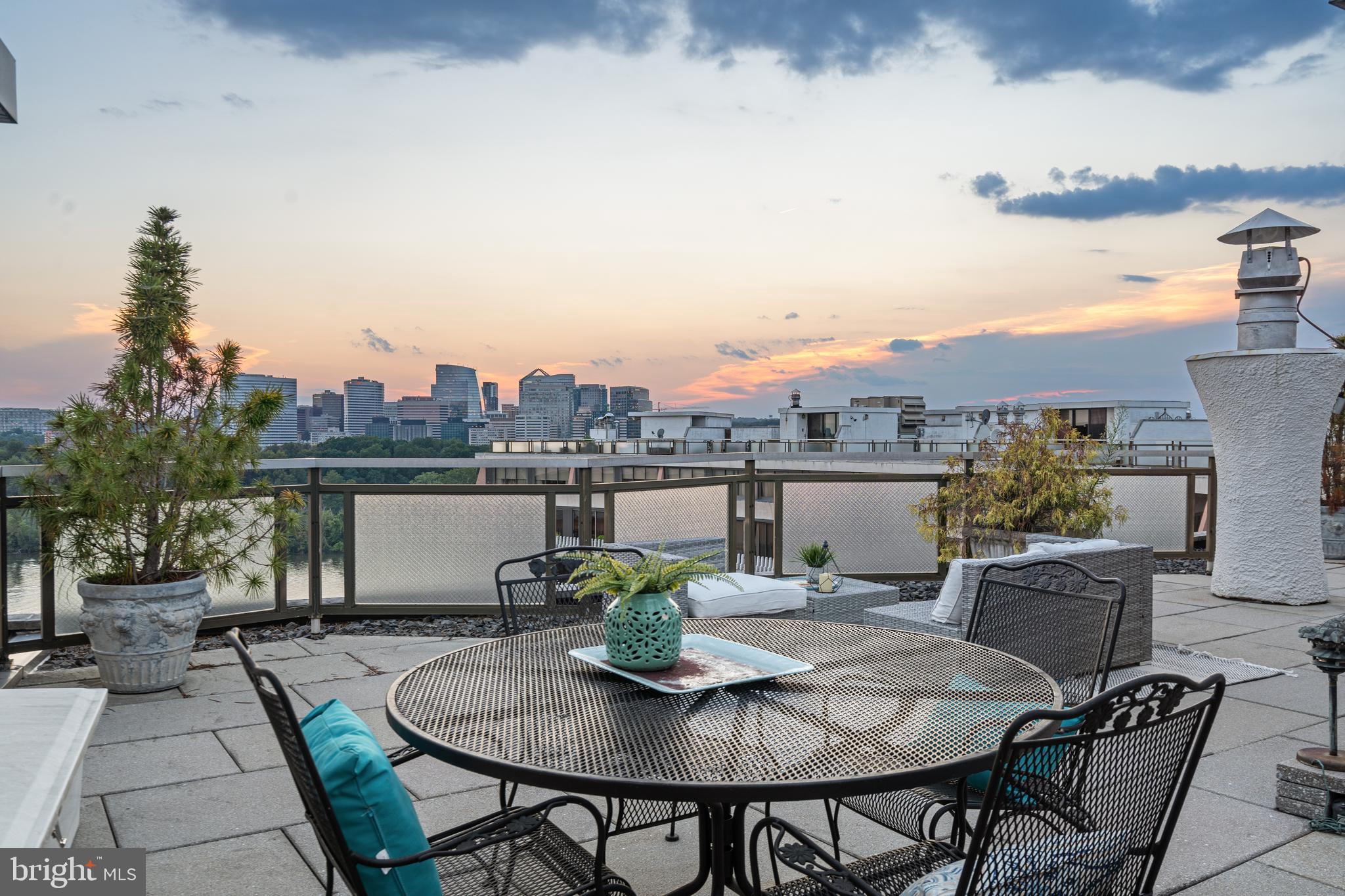 700 New Hampshire Ave NW #1518