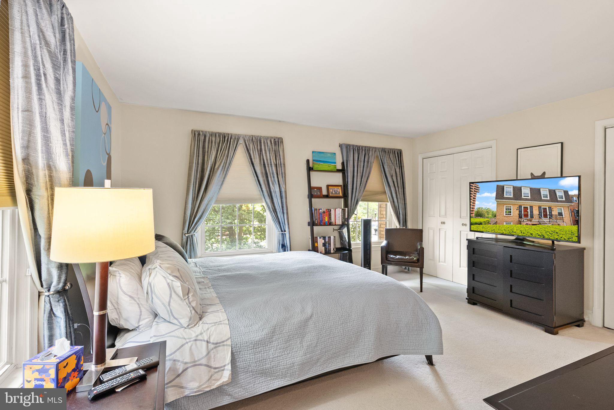 3267 Sutton Pl NW #C