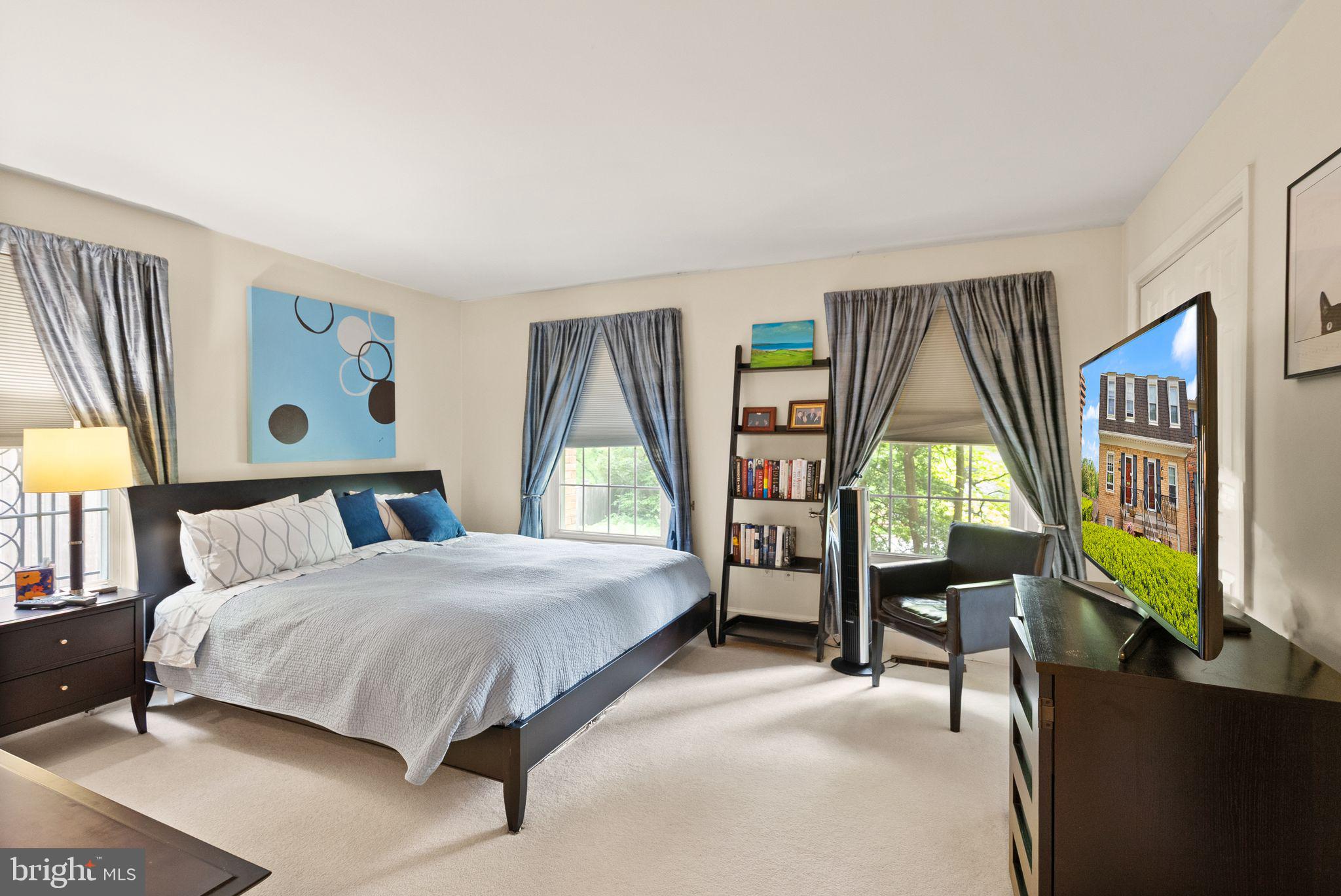 3267 Sutton Pl NW #C