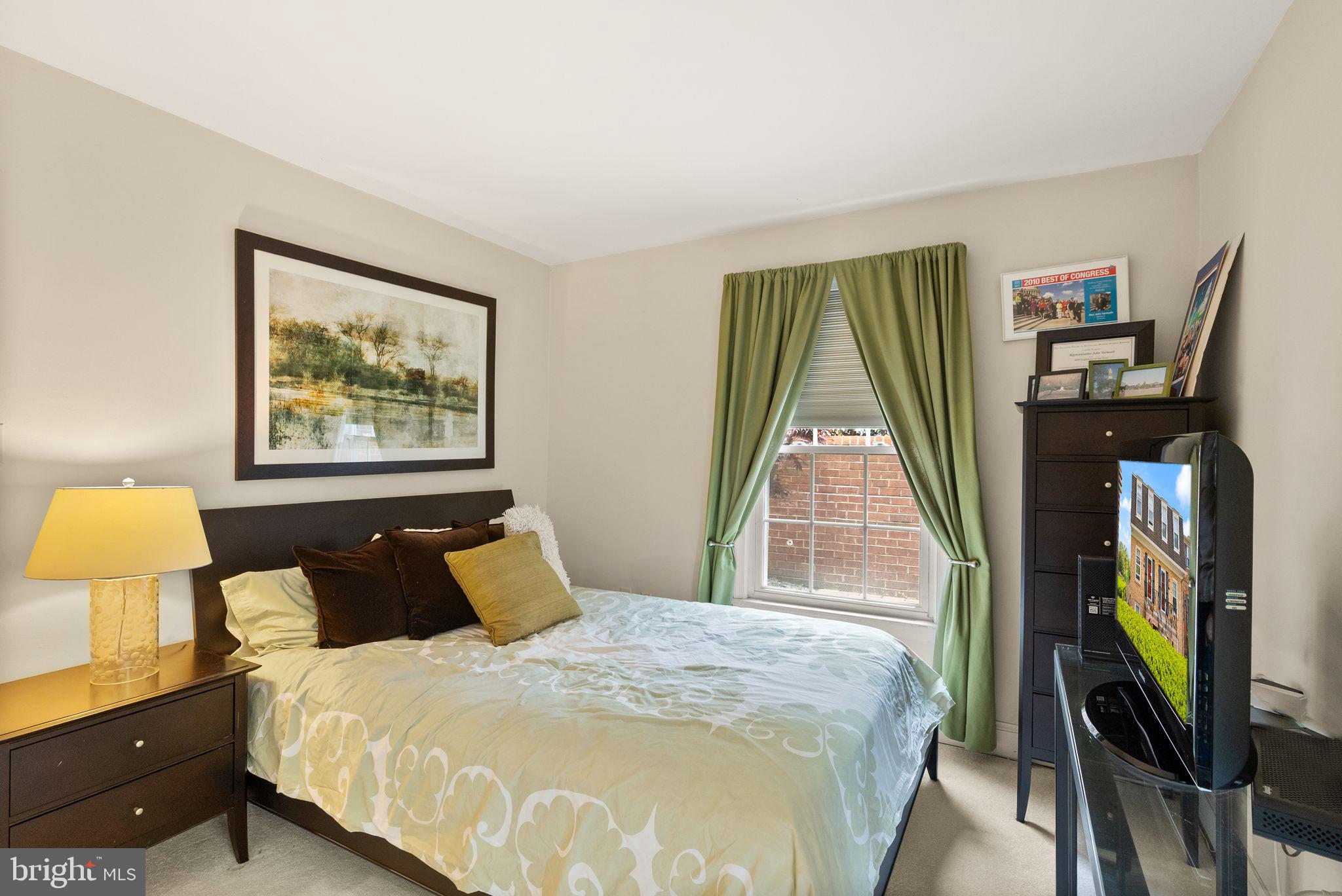 3267 Sutton Pl NW #C