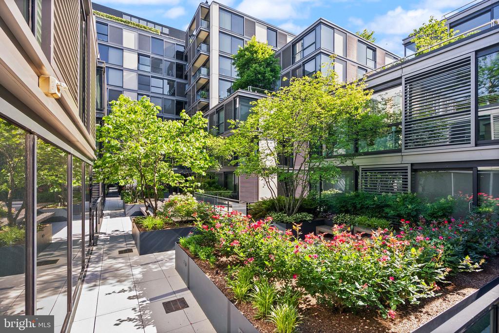 925 H St NW #810