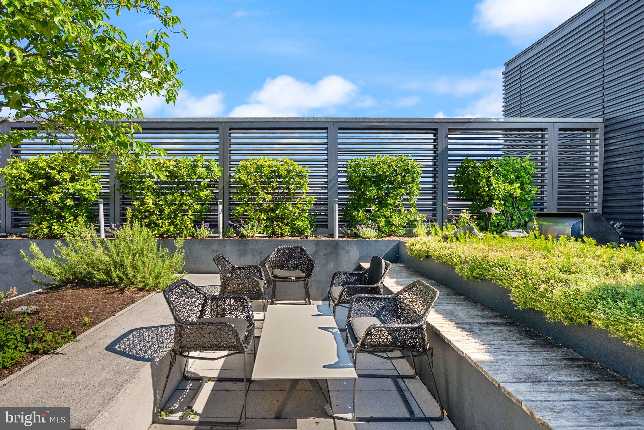 925 H St NW #810