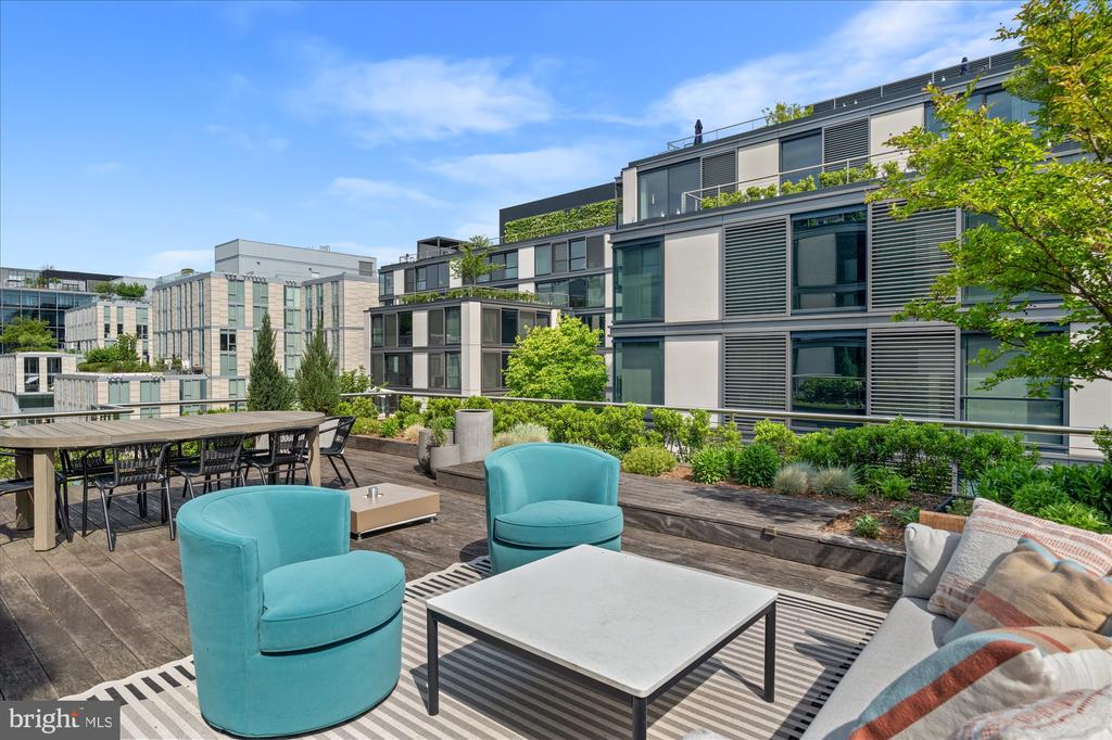 925 H St NW #810