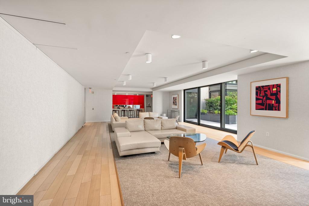 925 H St NW #810