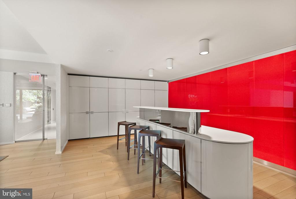 925 H St NW #810