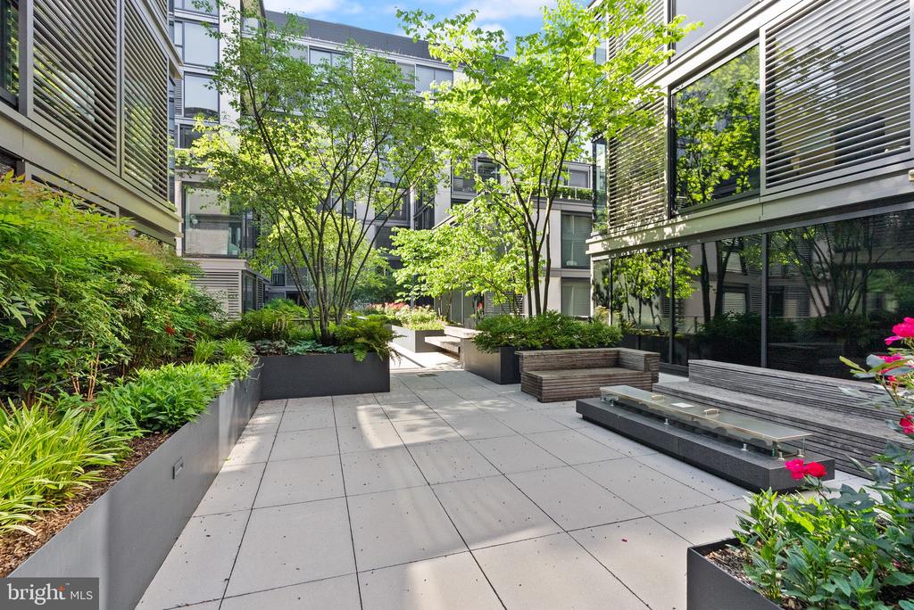 925 H St NW #810