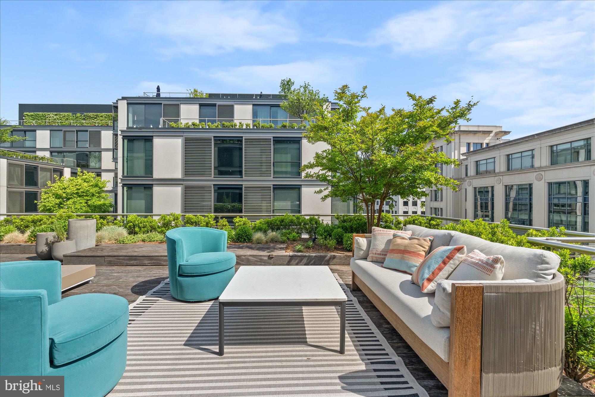 925 H St NW #810