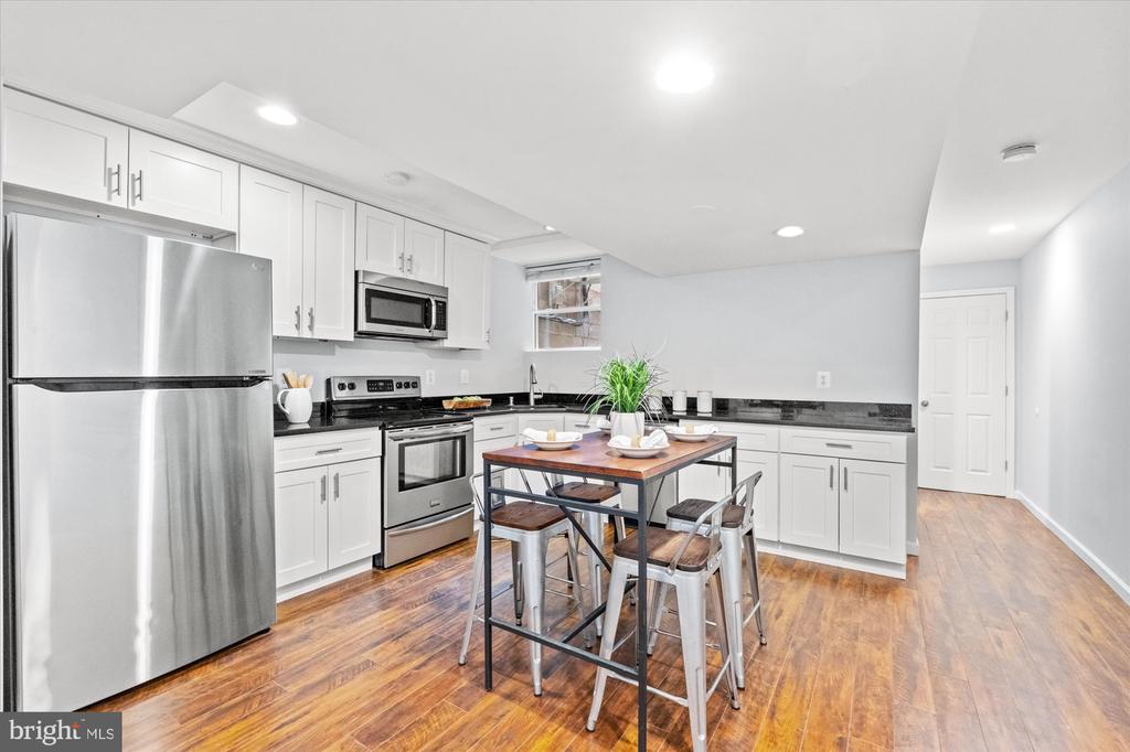 121 V STREET NW