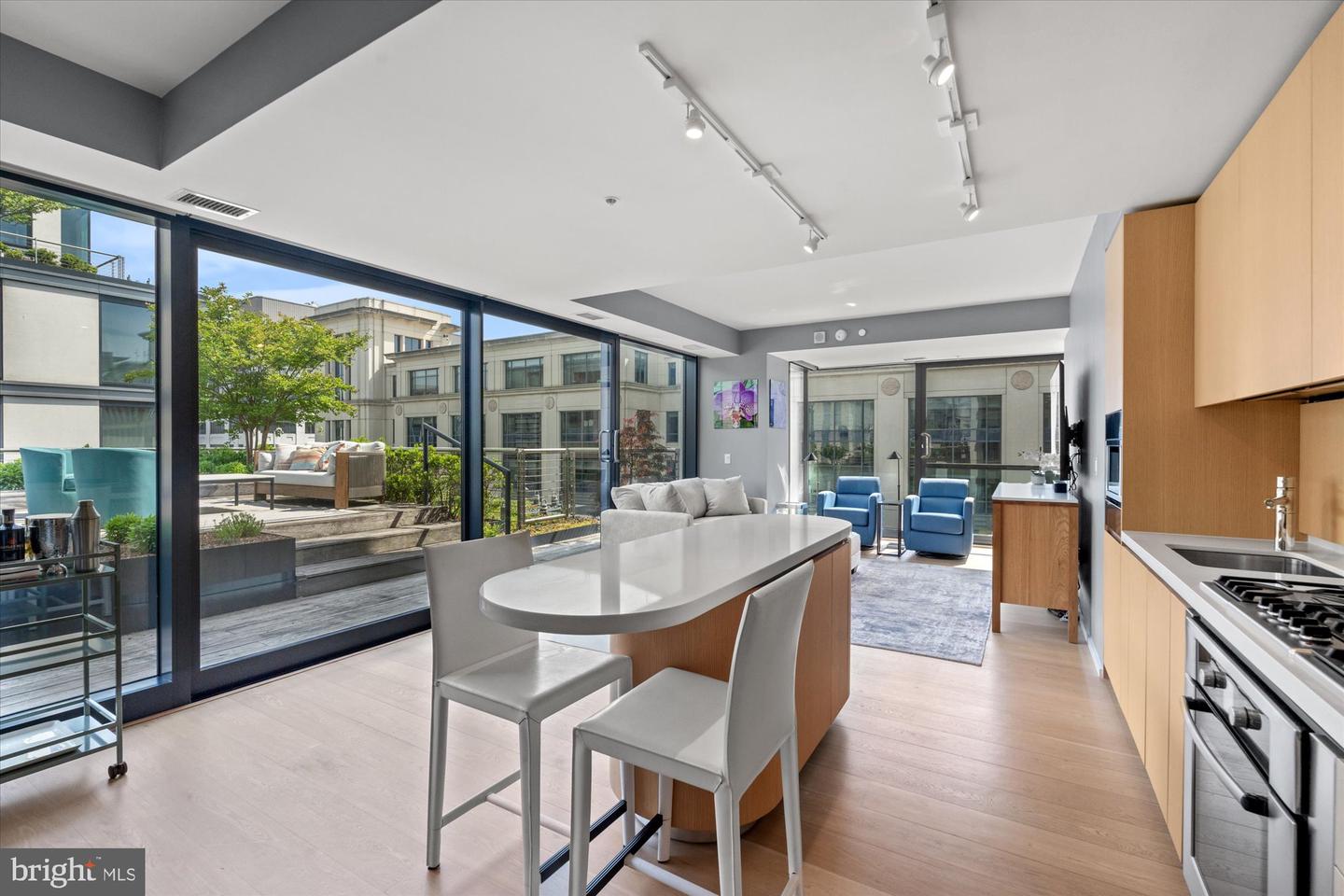 925 H ST NW #810