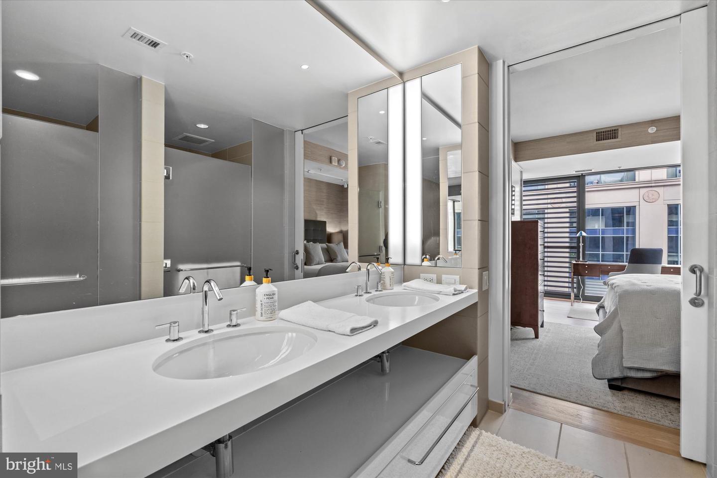 925 H ST NW #810
