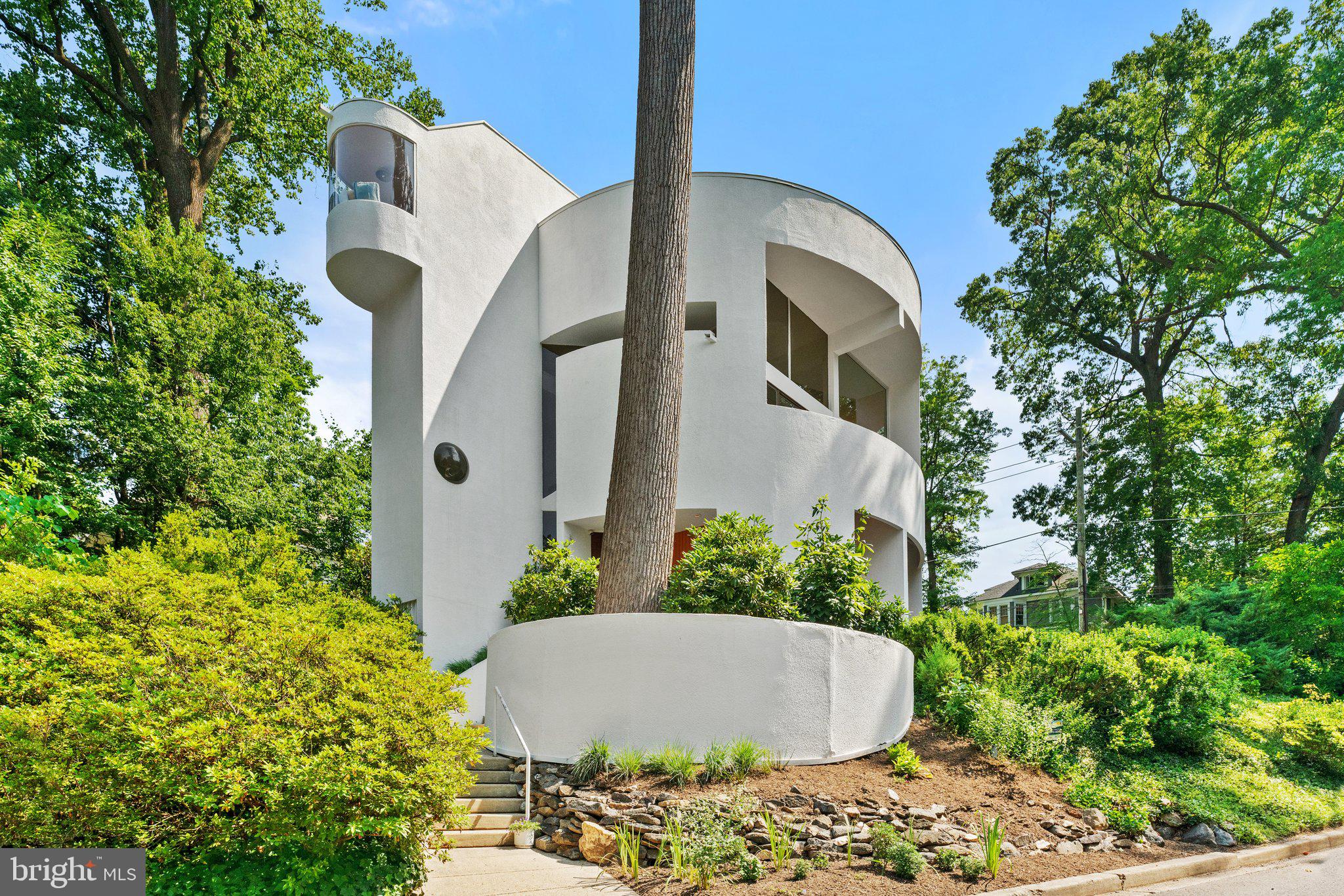 5500 Broad Branch Rd NW