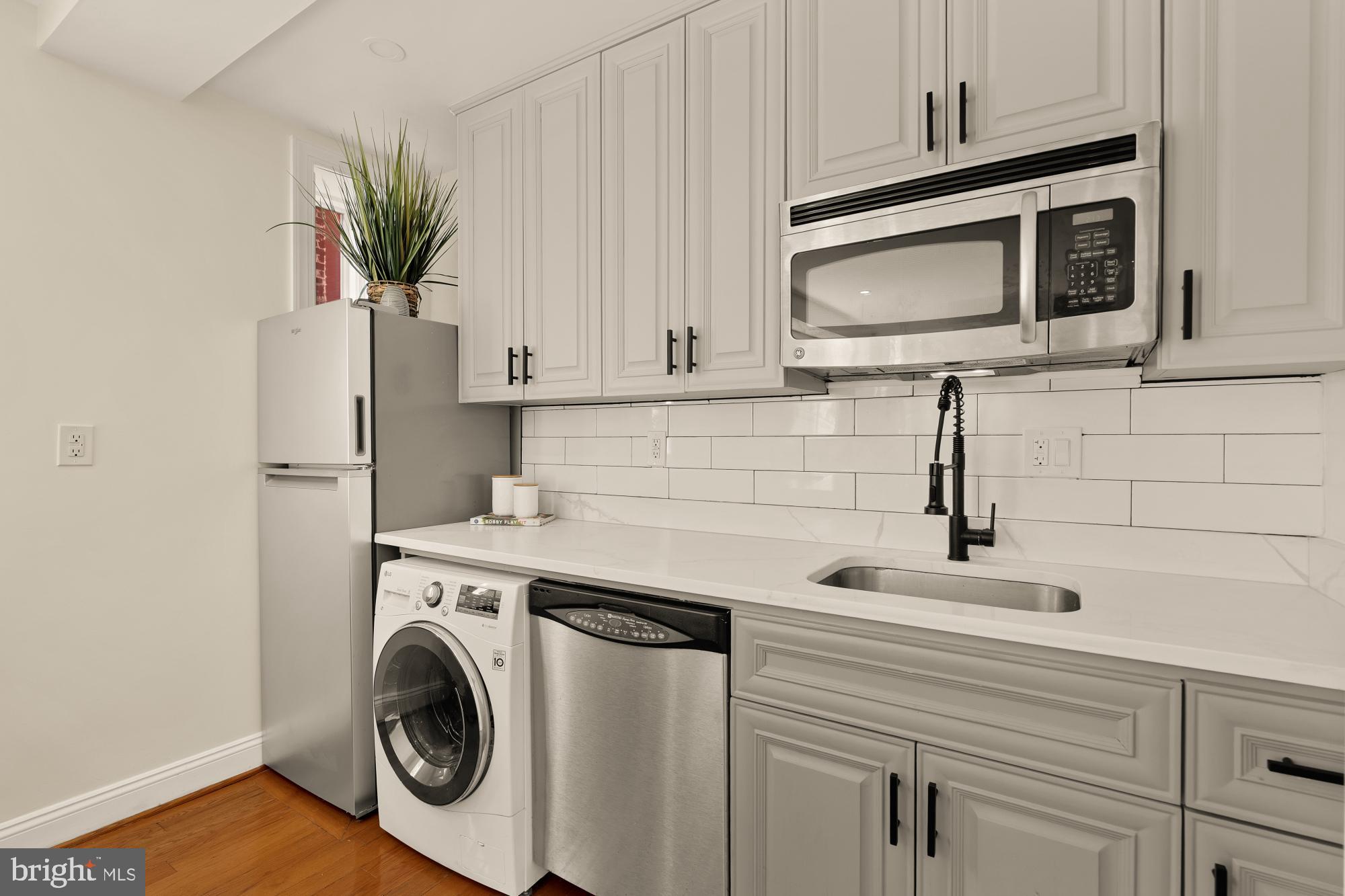 1125 12TH STREET NW 31