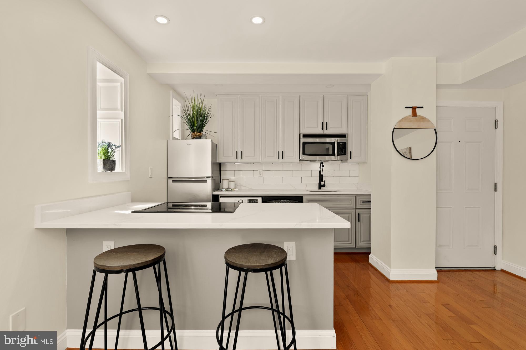 1125 12TH STREET NW 31