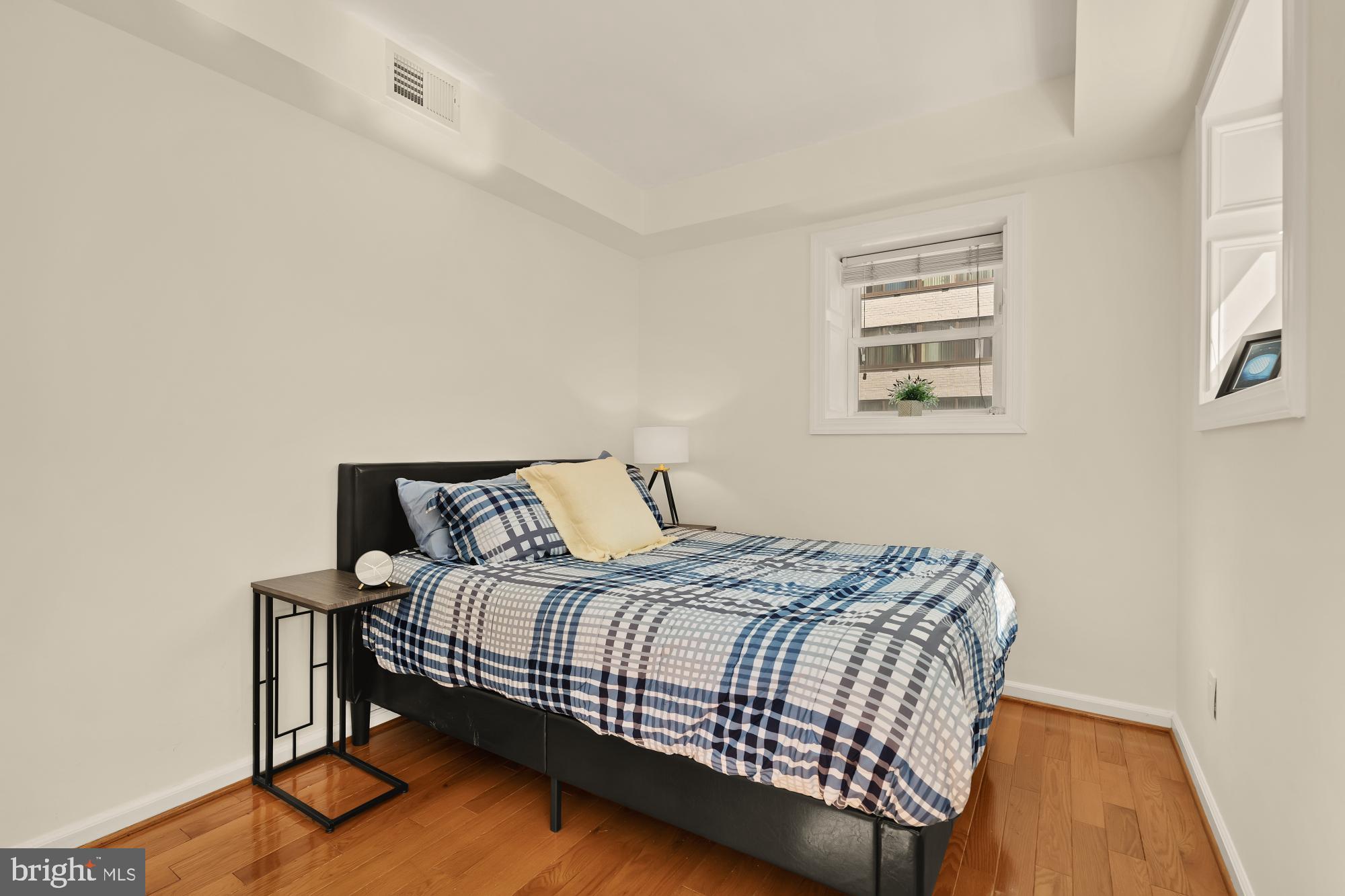 1125 12TH STREET NW 31