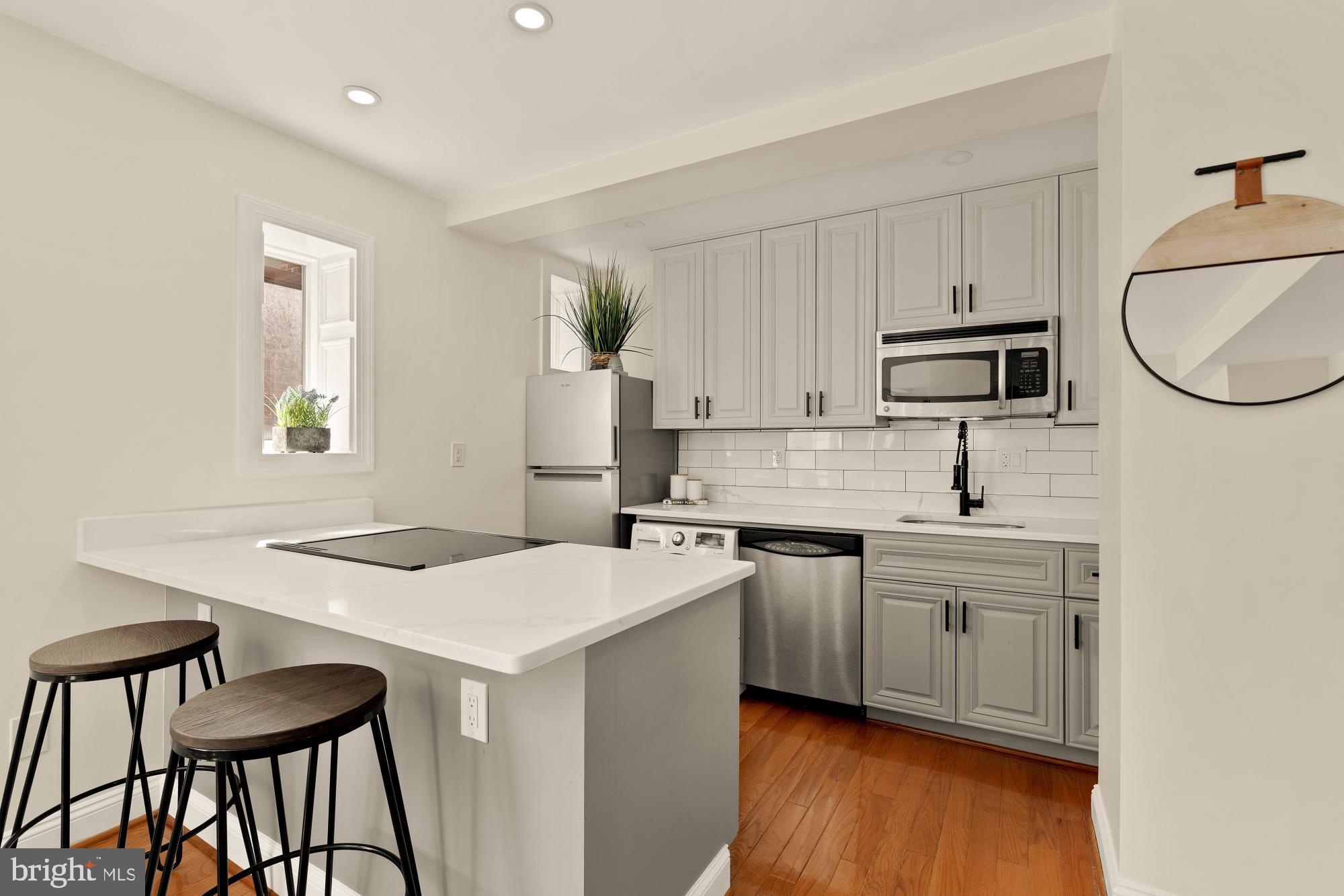 1125 12TH STREET NW 31