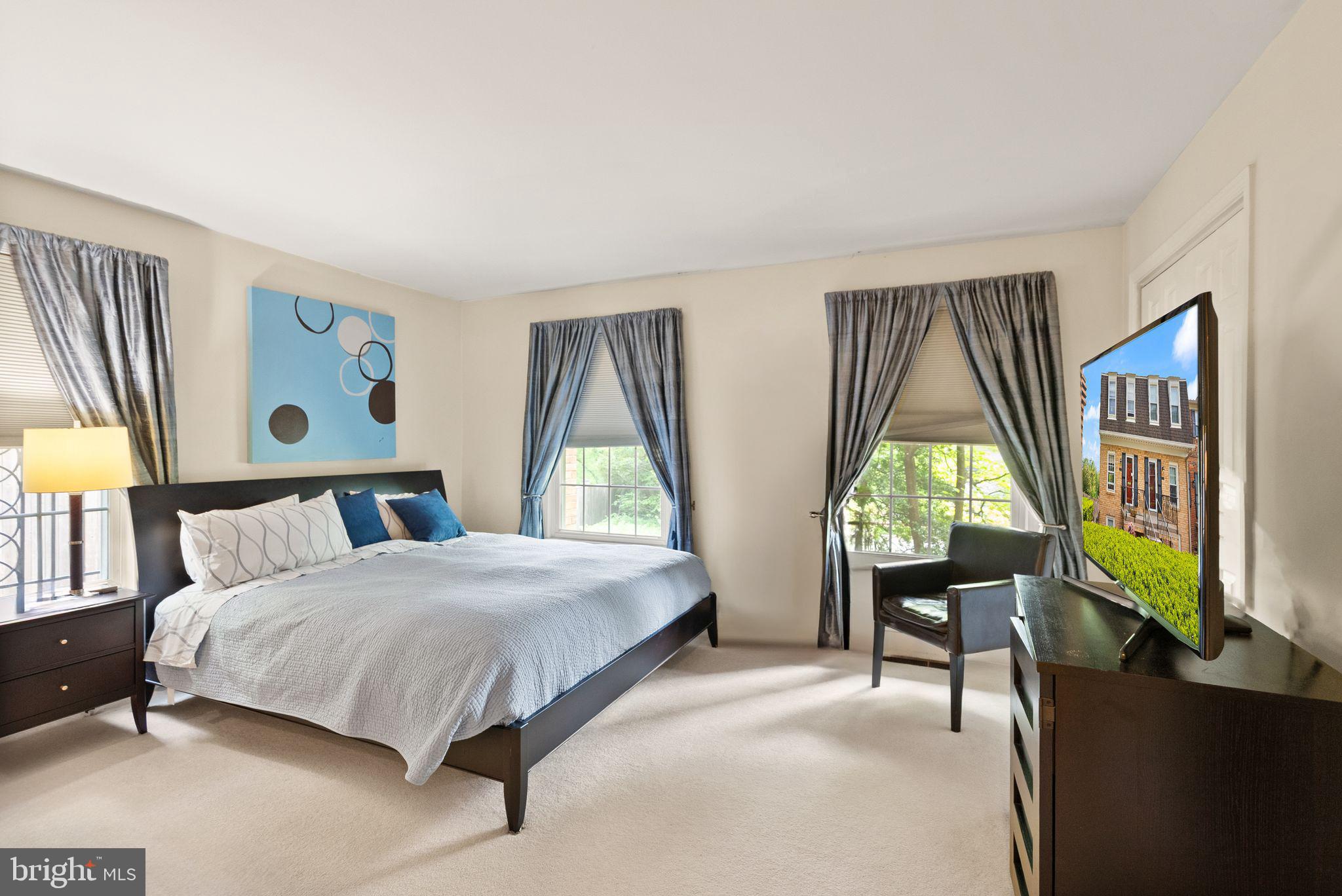 3267 SUTTON PLACE NW C