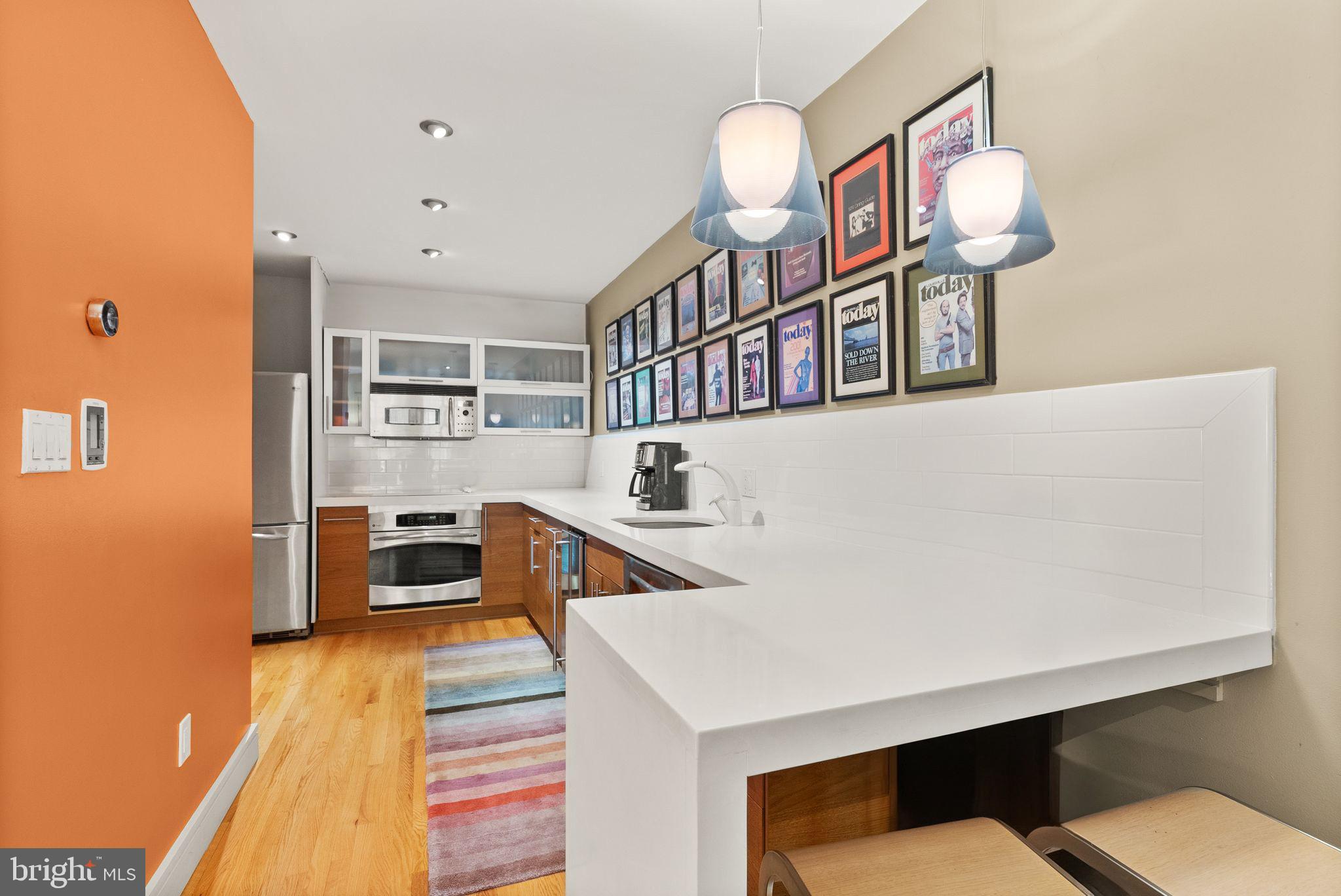 3267 SUTTON PLACE NW C