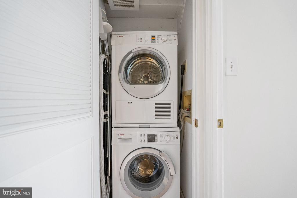 3225 GRACE STREET NW Unit: 226