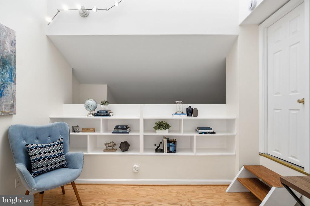 3225 GRACE STREET NW Unit: 226