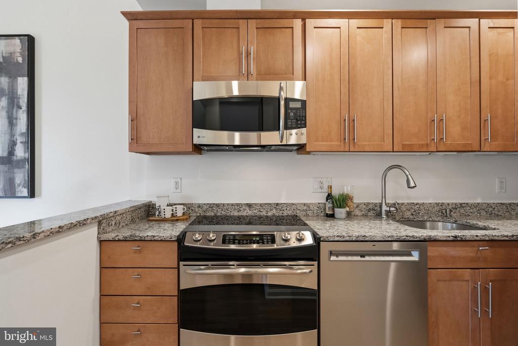 3225 GRACE STREET NW Unit: 226