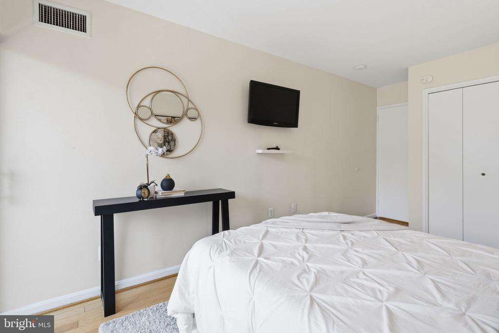 3225 GRACE STREET NW Unit: 226
