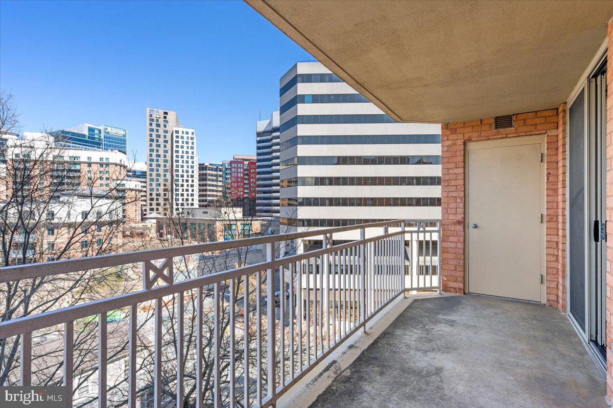 7500 Woodmont Ave #S817