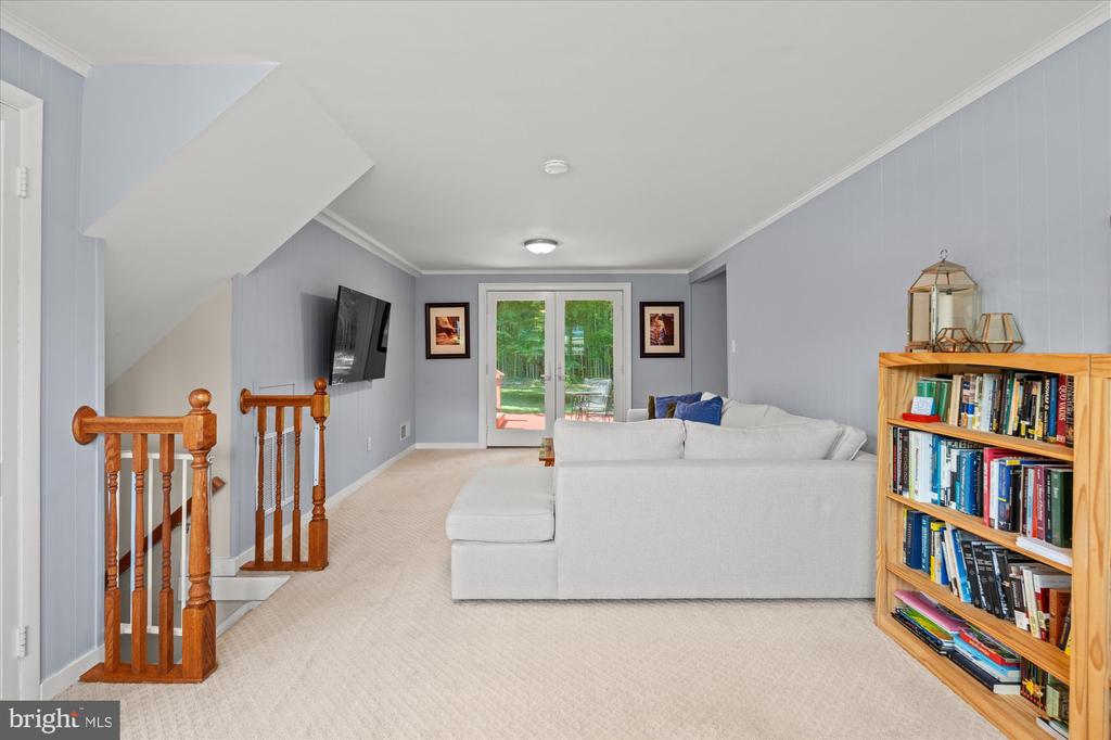 8706 Bradmoor Dr