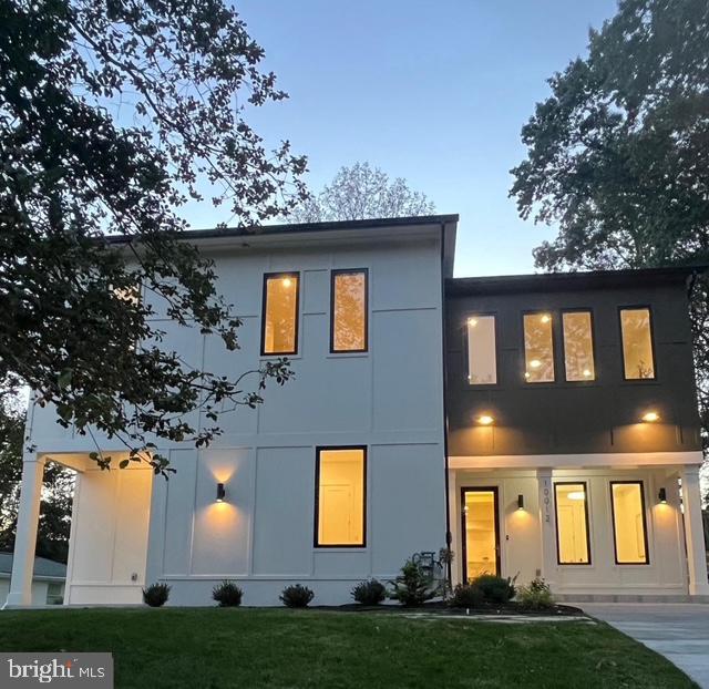 10012 MENLO AVENUE