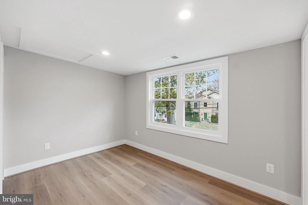 4218 BROOKFIELD DRIVE