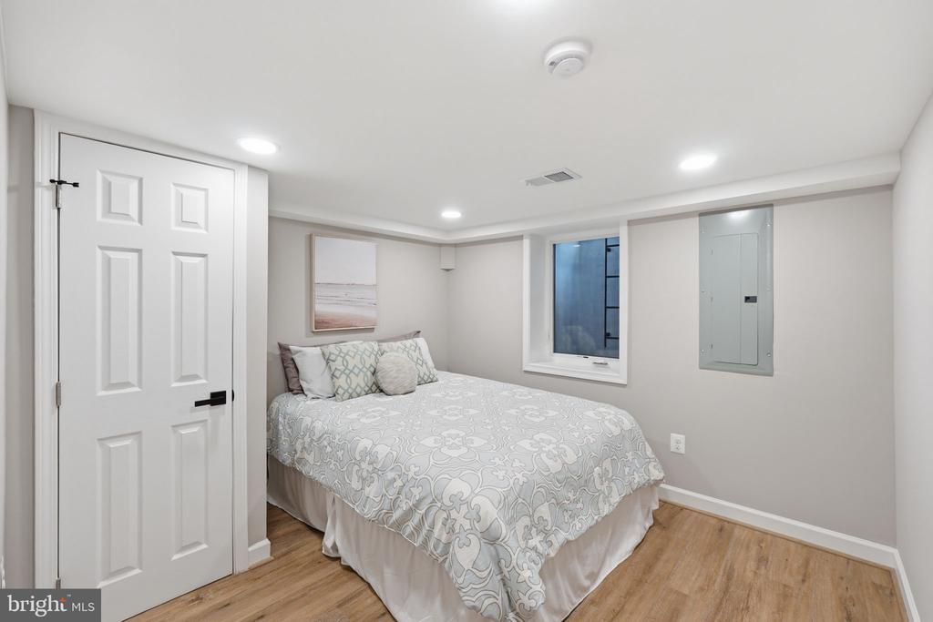 4218 BROOKFIELD DRIVE