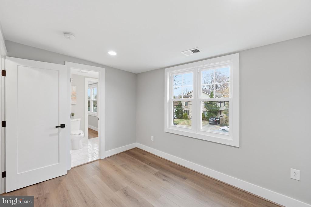 4218 BROOKFIELD DRIVE